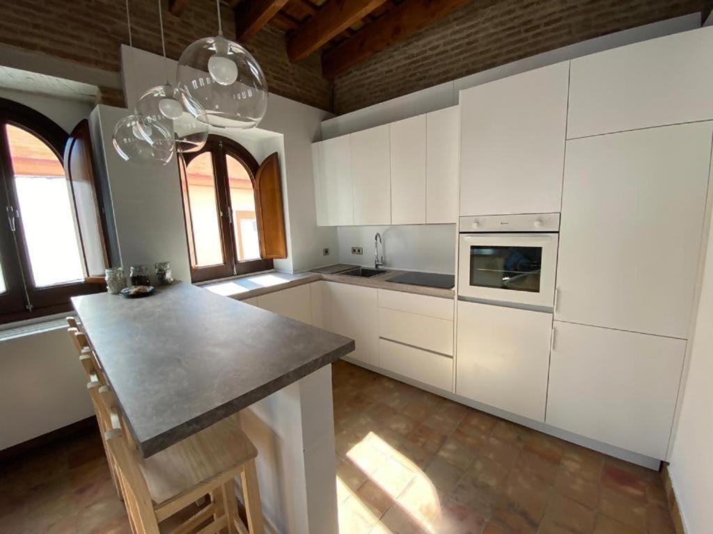 Appartamento Hostfy Centro Puerta Osario Siviglia Esterno foto